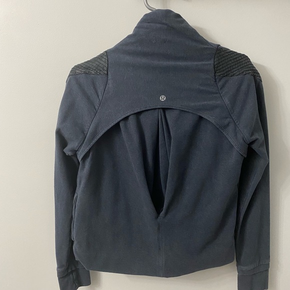 Lululemon Sway Jacket - Charcoal - Picture 2 of 3